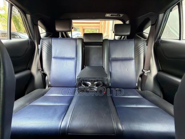 Toyota Harrier 2.0 2019 Black