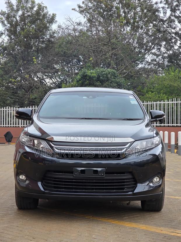 Toyota Harrier 2014