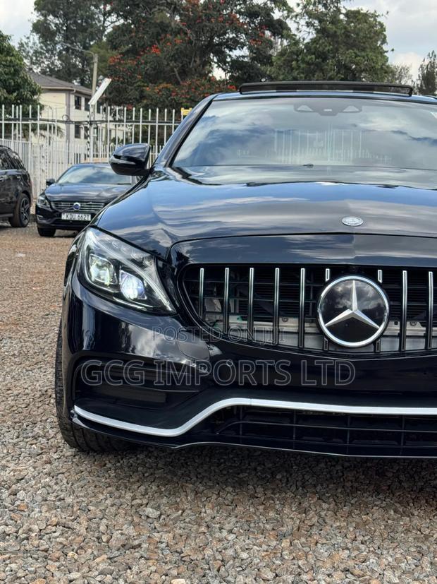 Mercedes-Benz C200 2016 Black