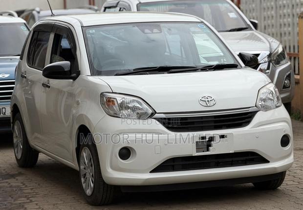 Toyota Passo 1.0 FWD 2020 White