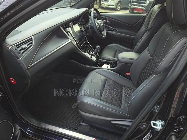 Toyota Harrier 2.5 Hybrid 2020 Black
