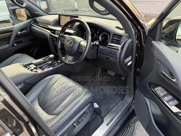Lexus LX 570 AWD 2019 Matt Black