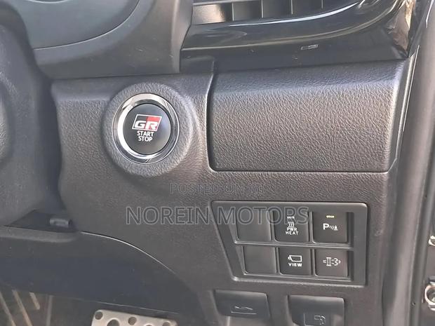 Toyota Hilux 2.8 Diesel 2020 Blue