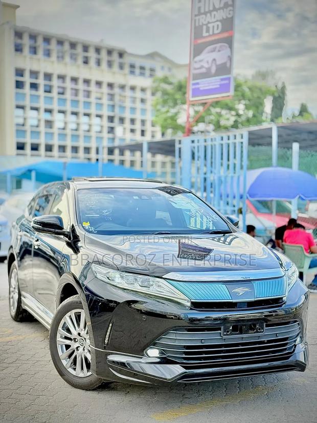 Toyota Harrier 2.0 2018 Black