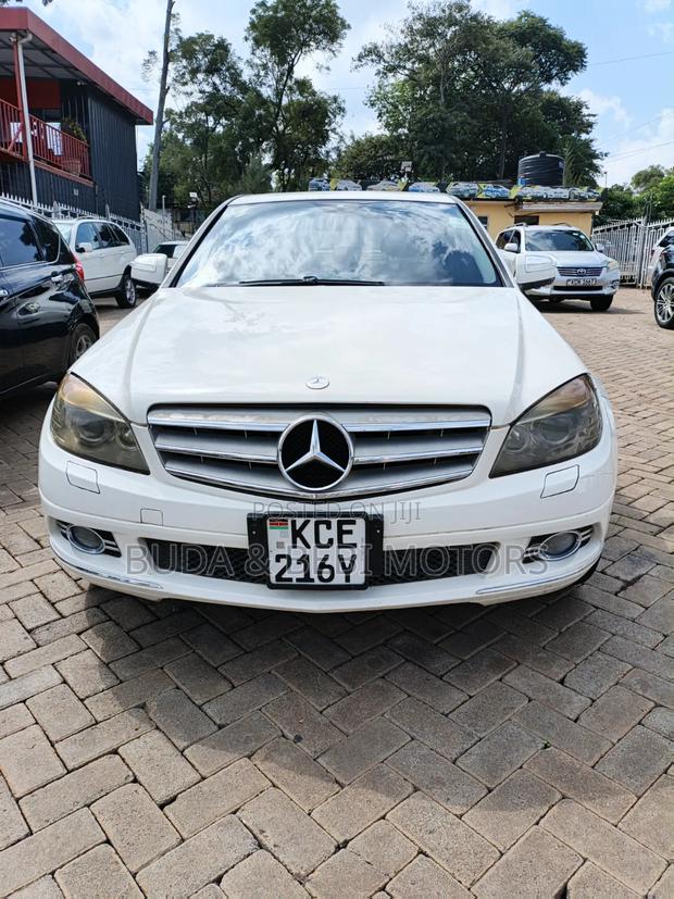 Mercedes-Benz C200 2009 White