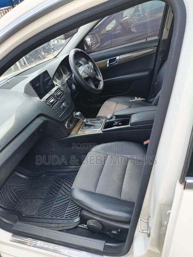Mercedes-Benz C200 2009 White