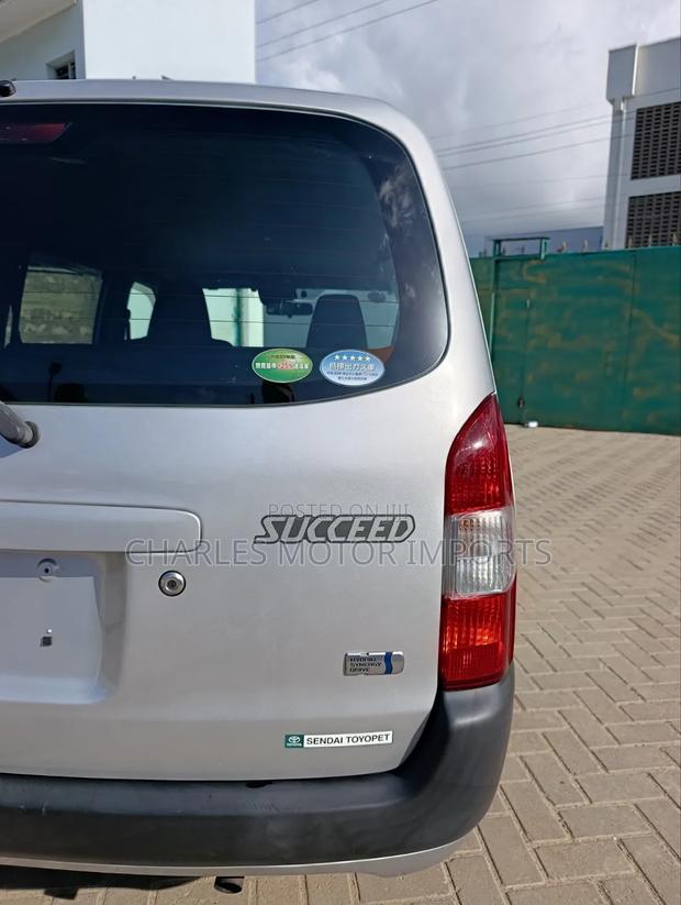 Toyota Succeed 2019 Silver