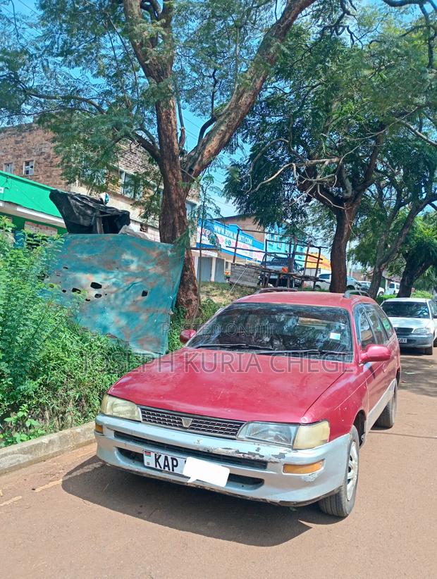 Toyota Corolla 1998 Maroon