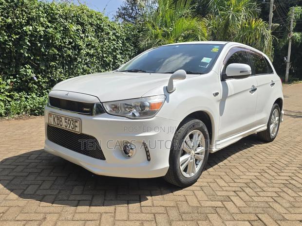 Mitsubishi RVR 2013 White