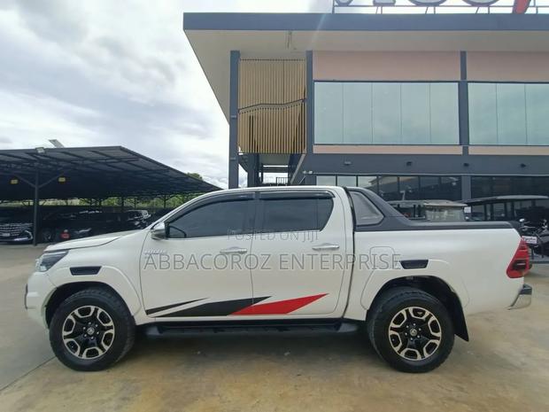 Toyota Hilux Revo Double Cab Deisel 2.8 AWD 2022 White