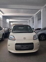 Toyota Porte 2018 Off white for sale