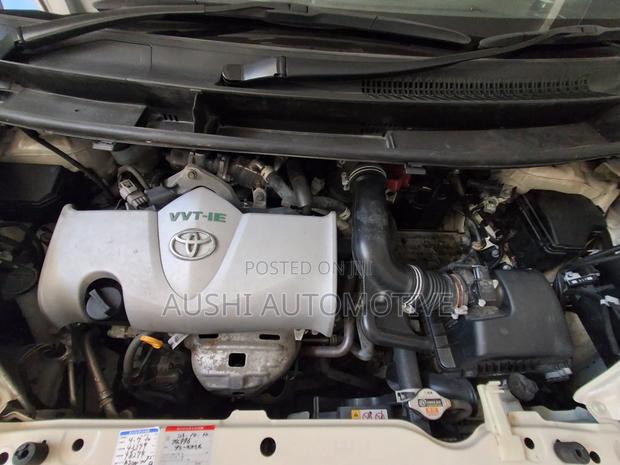 Toyota Porte 2018 Off white