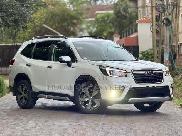 Subaru Forester 2019 White