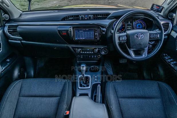 Toyota Hilux Revo Double Cab Deisel 2.4 AWD 2021 Black