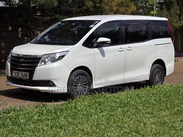 Toyota Noah 2016 White