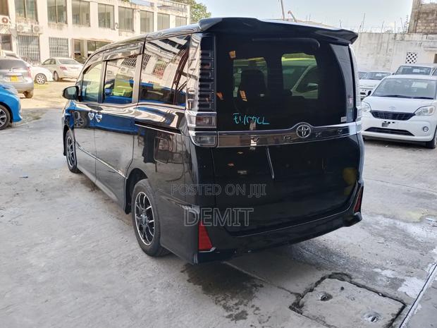 Toyota Voxy 2019 Black