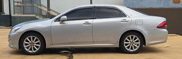 Toyota Crown 2008 Silver