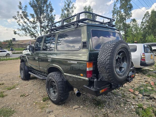 Toyota Land Cruiser 1987 Green