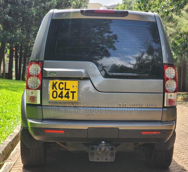 Land Rover Discovery 2010 Gray