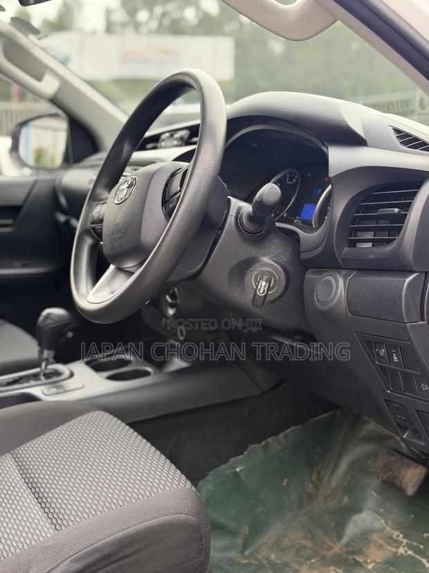 Toyota Hilux Revo Double Cab Deisel 2.4 RWD 2019 White
