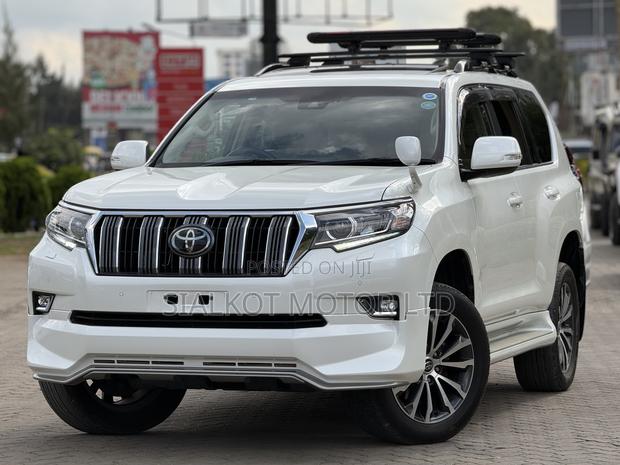 Toyota Land Cruiser Prado 2.8 2020 White