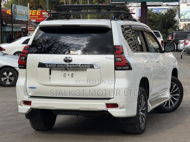 Toyota Land Cruiser Prado 2.8 2020 White