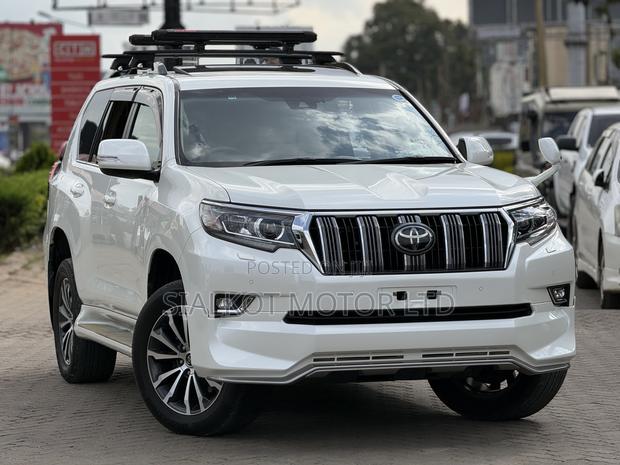 Toyota Land Cruiser Prado 2.8 2020 White