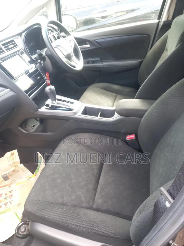 Honda Shuttle 1.5 G 2WD 2018 Black