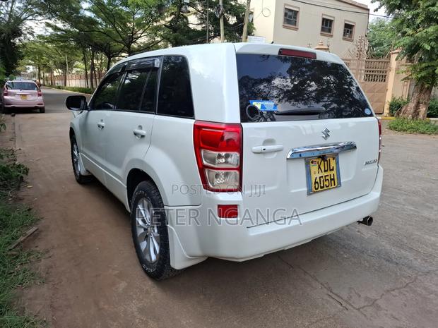 Suzuki Escudo 2015 White