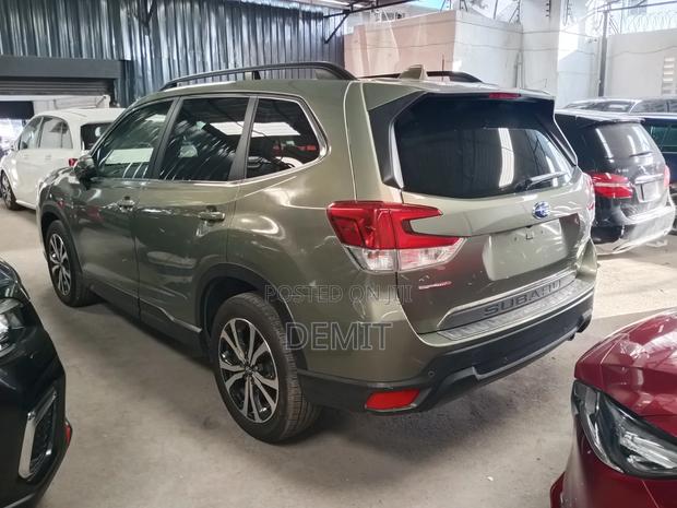 Subaru Forester Base AWD 2019 Green