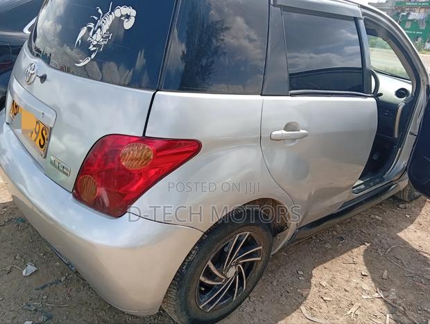 Toyota IST 2006 Silver