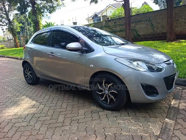 Mazda Demio 2012 Silver
