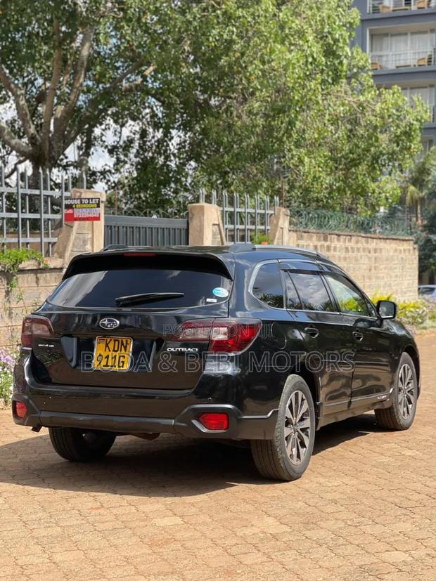 Subaru Outback 2016 Black