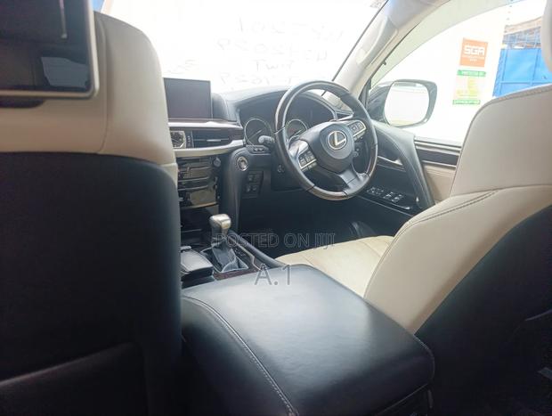 Lexus LX 570 AWD 2019 Black
