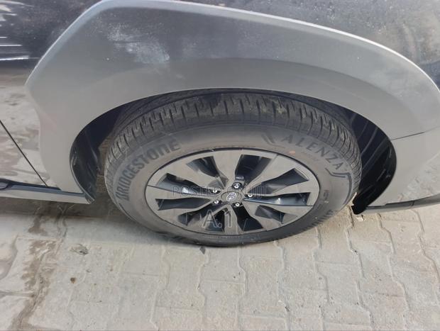Subaru Outback Premium 2022 Black