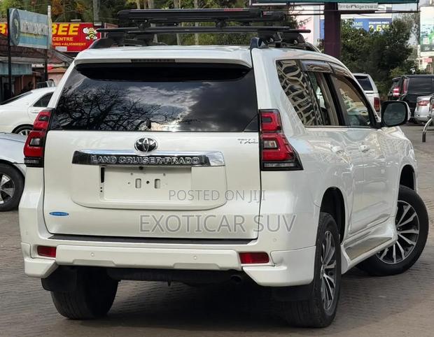 Toyota Land Cruiser Prado 2.8 2020 White