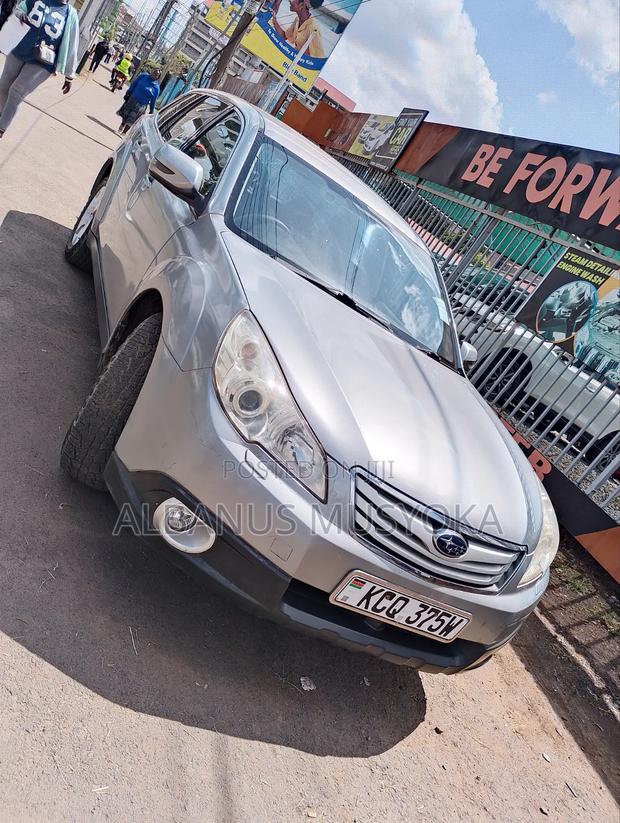 Subaru Outback 2010 Gray