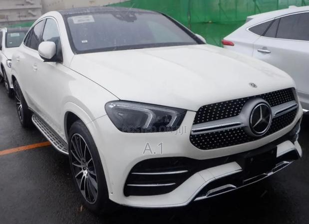 Mercedes-Benz GLE-Class GLE 400d 4MATIC 2019 White