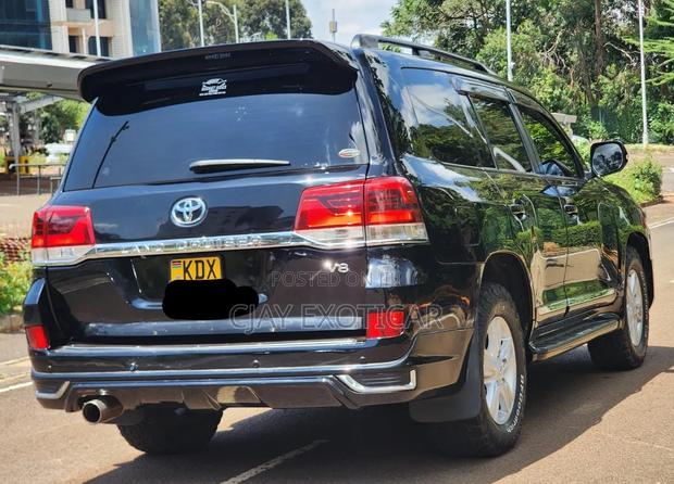 Toyota Land Cruiser 4.6 V8 ZX 2012 Black