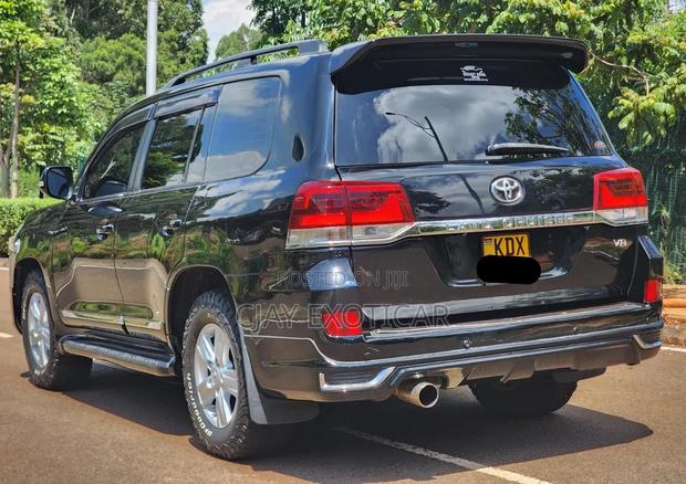Toyota Land Cruiser 4.6 V8 ZX 2012 Black