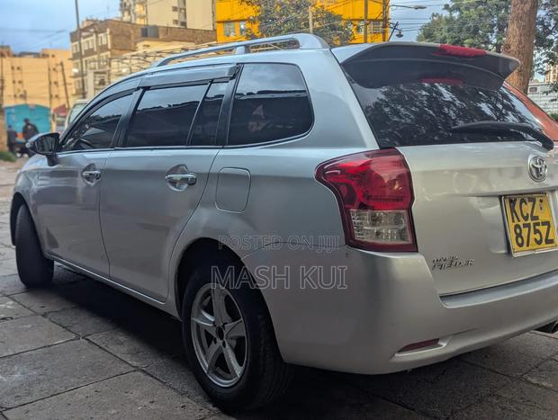 Toyota Corolla Fielder 2013 Silver