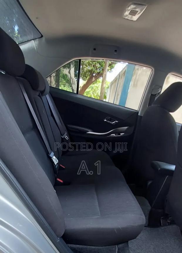 Toyota Premio 1.8 FWD 2019 Silver