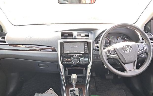Toyota Premio 1.5 FWD 2019 Maroon