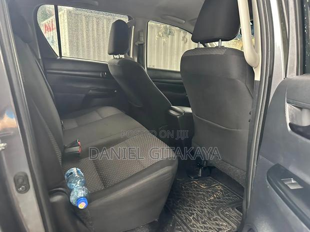 Toyota Hilux Revo Double Cab Deisel 2.4 AWD 2021 Black