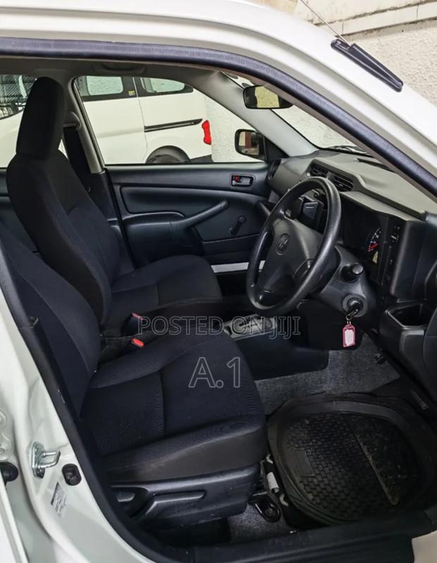 Toyota Probox 1.3 DX 2WD 2019 Off white