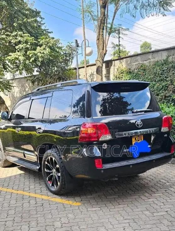 Toyota Land Cruiser 4.5 V8 GX-R 2014