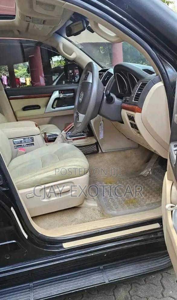 Toyota Land Cruiser 4.5 V8 GX-R 2014