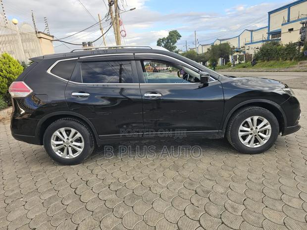 Nissan X-Trail 2.0 Petrol FWD 2017 Black