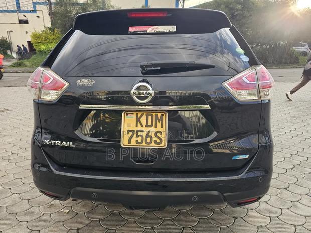 Nissan X-Trail 2.0 Petrol FWD 2017 Black