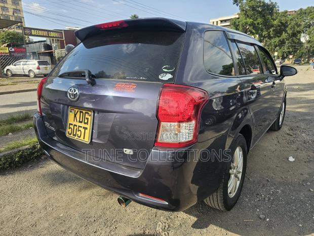 Toyota Corolla Fielder 2015 Gray